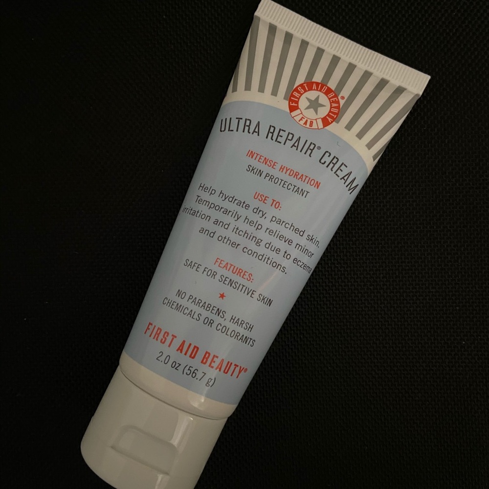 First aid beauty ultra repair cream